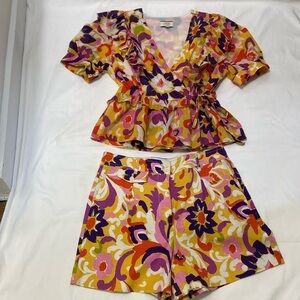 J.Crew Women’s Floral,Ruffle,Wrap,Cotton Top. Size- Large & Short Pants. Size-12